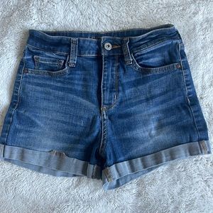 Arizona Blue Denim Cuffed Shorts Size 3 (Juniors)